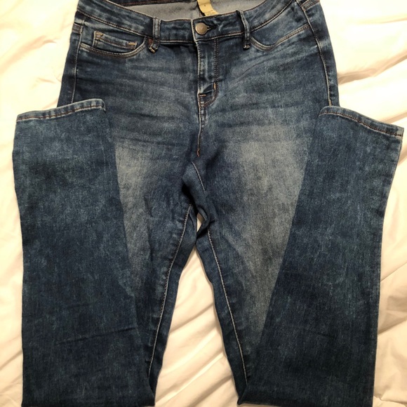 ⬇️💲⬇️Refuge soft denim skinny jean. - Picture 1 of 4